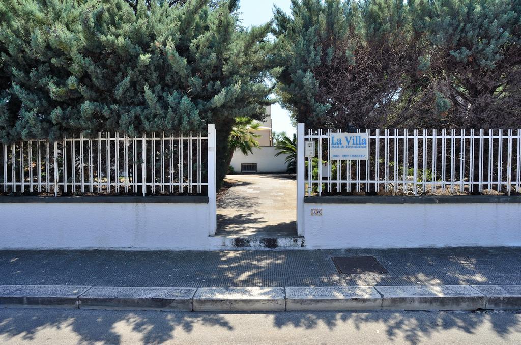 Bed And Breakfast La Villa Ambienti Sanificati Con Generatore Di Ozono バーリ エクステリア 写真