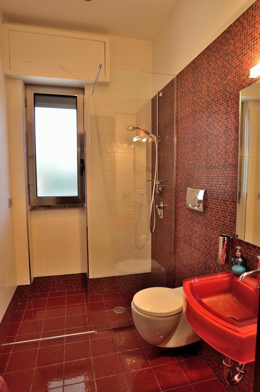 Bed And Breakfast La Villa Ambienti Sanificati Con Generatore Di Ozono バーリ 部屋 写真