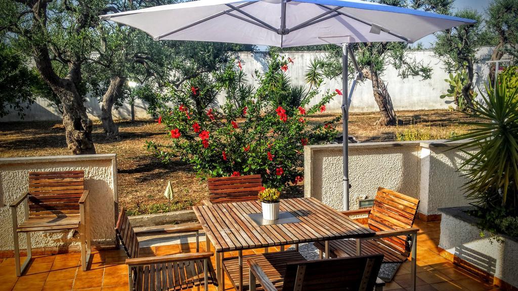 Bed And Breakfast La Villa Ambienti Sanificati Con Generatore Di Ozono バーリ エクステリア 写真