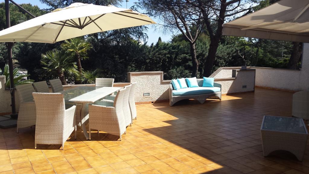 Bed And Breakfast La Villa Ambienti Sanificati Con Generatore Di Ozono バーリ エクステリア 写真